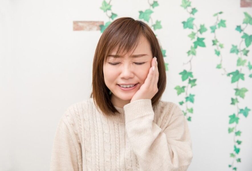 顎関節脱臼とは？症状や原因、放置するリスクや治療方法を解説
